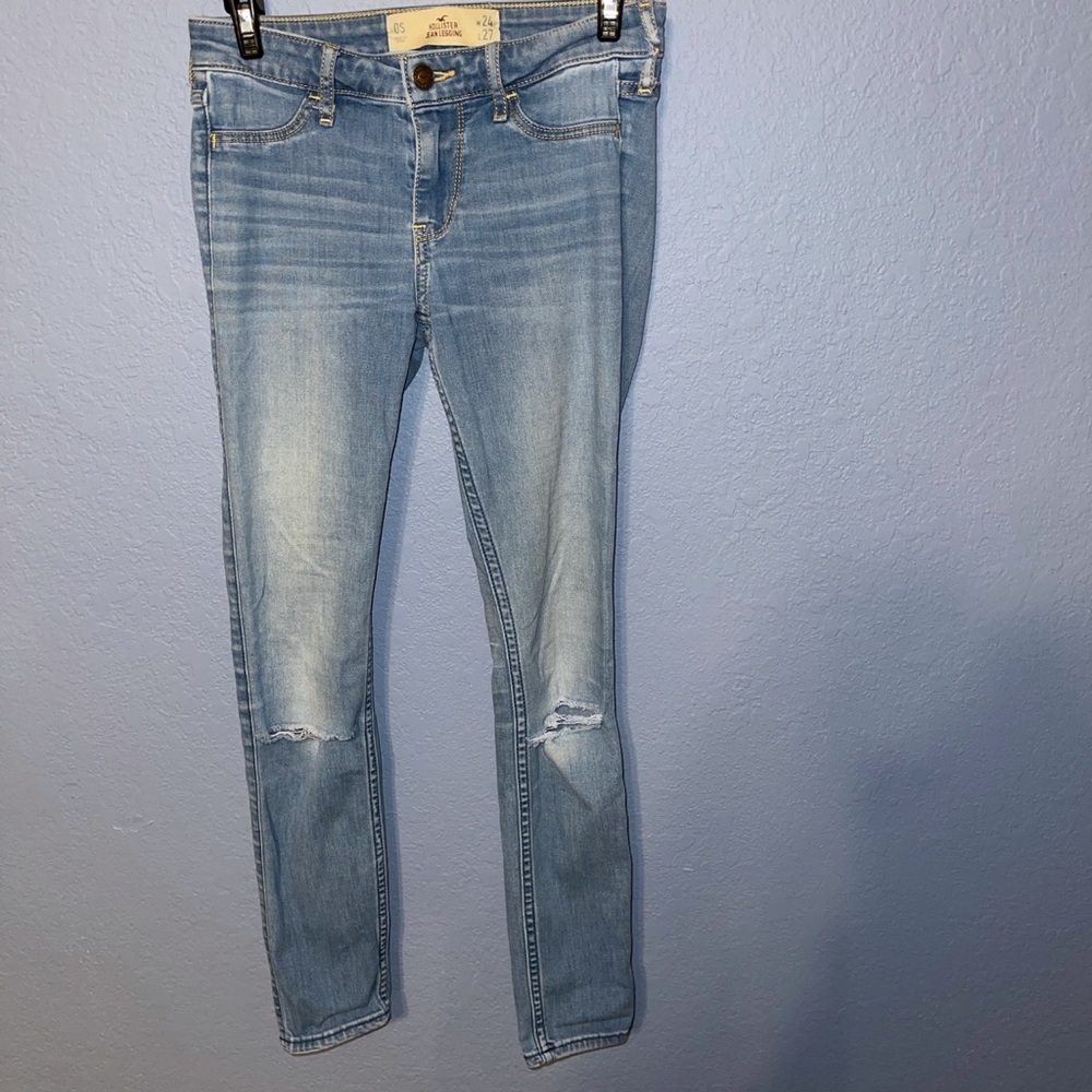 Hollister ripped jeggings